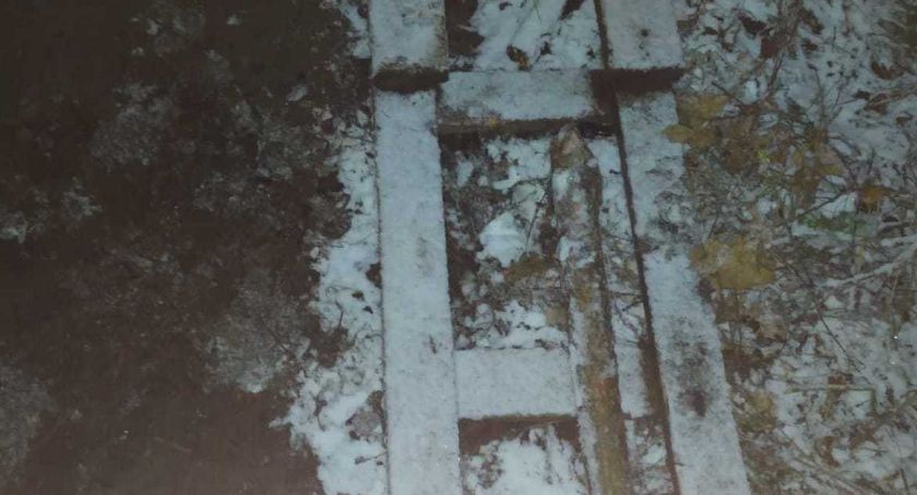 granica, Grupa imigrantów wdarła Niemirowie teren Polski - zdjęcie, fotografia